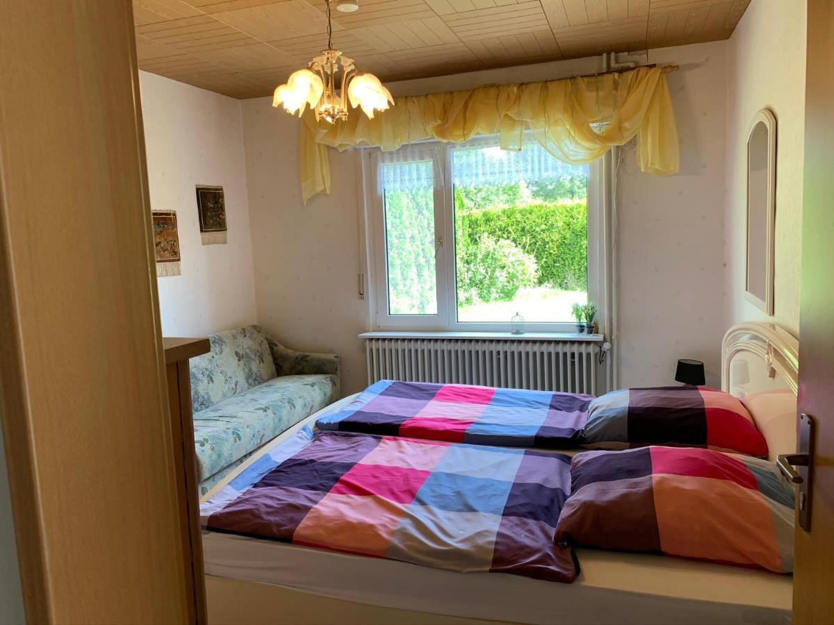 Apartment Kleines Ostfriesenhaus Mitten Im Gruenen, Mindestaufenthalt 3 Tage, Bitte Vorher Anfragen, Endreinigung 60 Vor Ort An Hausverwalter, Tier Pro Tag 5 *